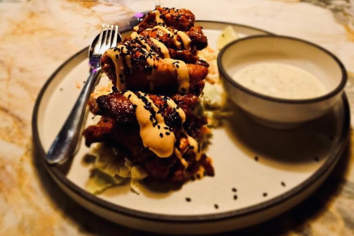 Naughty Neighbour bar, Stirling. Food plate.