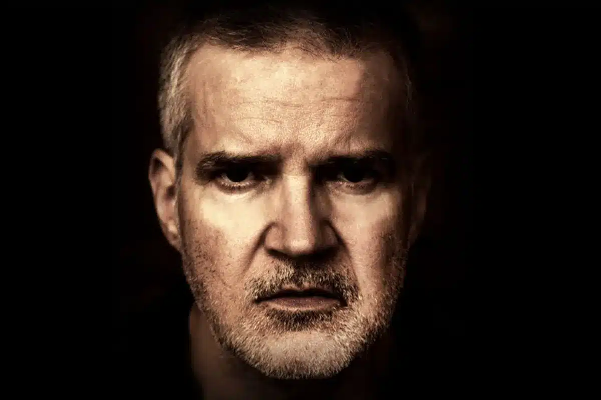 Headshot of Lloyd Cole.