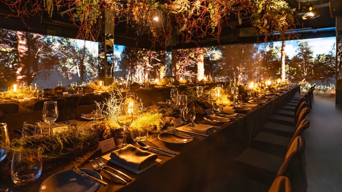 ArtSalonLunch-ArtForTakayna_ImmersiveLightAndArt_CreditOutlineCreative_HR