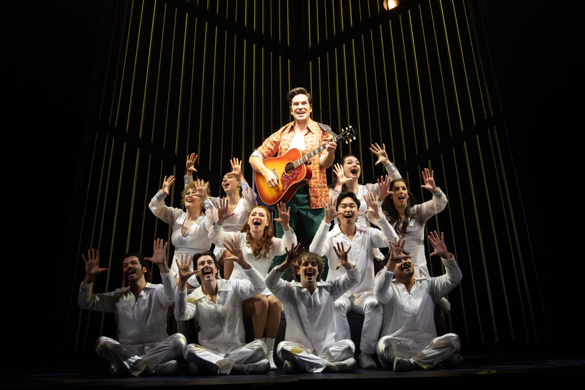 A BEAUTIFUL NOISE AUSTRALIAN CAST _photo Jeff Busby (3)